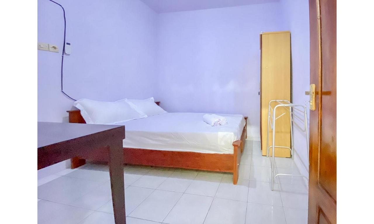 Rogojampi Griya Asri Syariah Mitra Reddoorz酒店 外观 照片